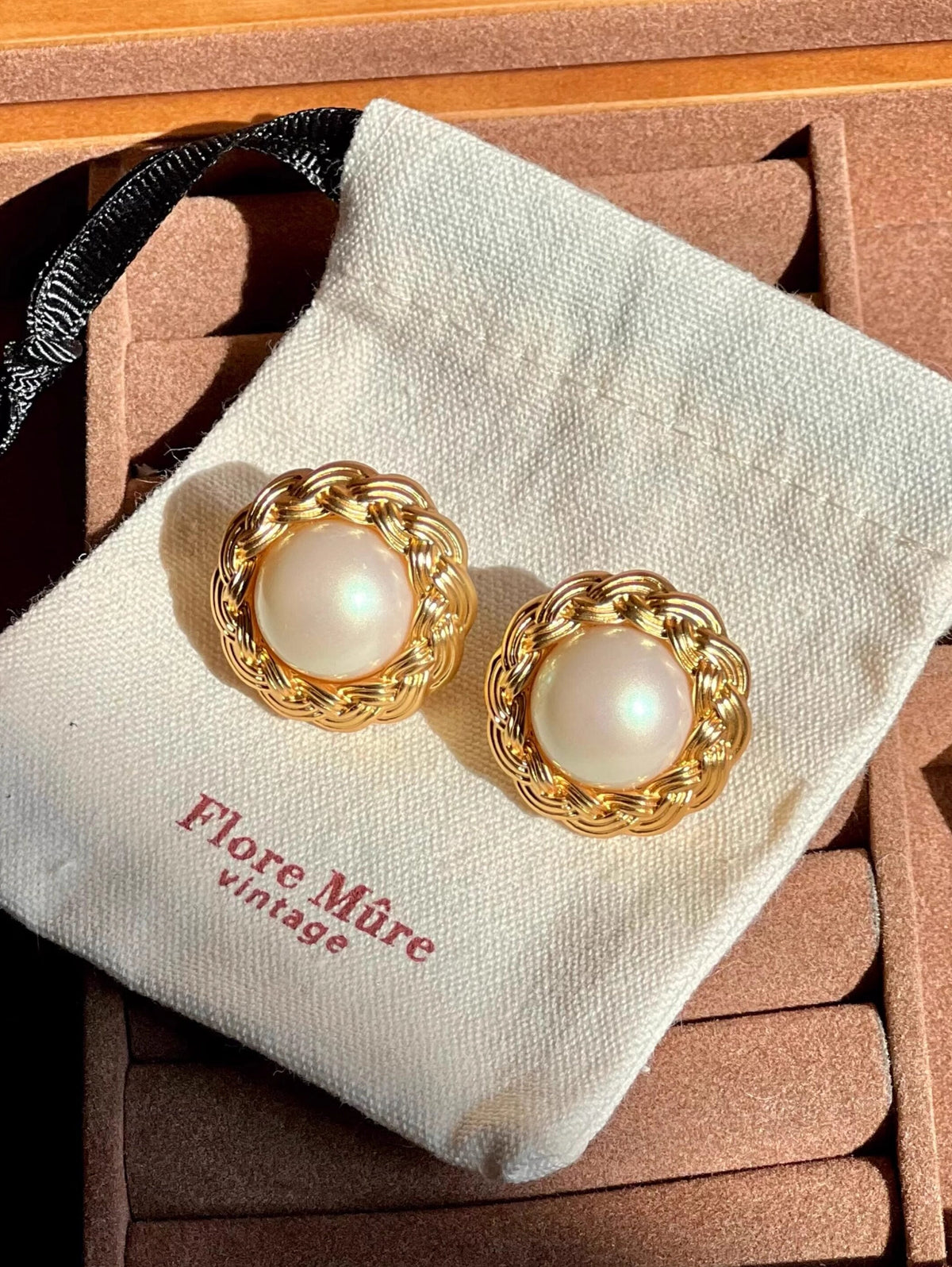 Pearl Woven Clip-On Earrings [WAV94OI4]