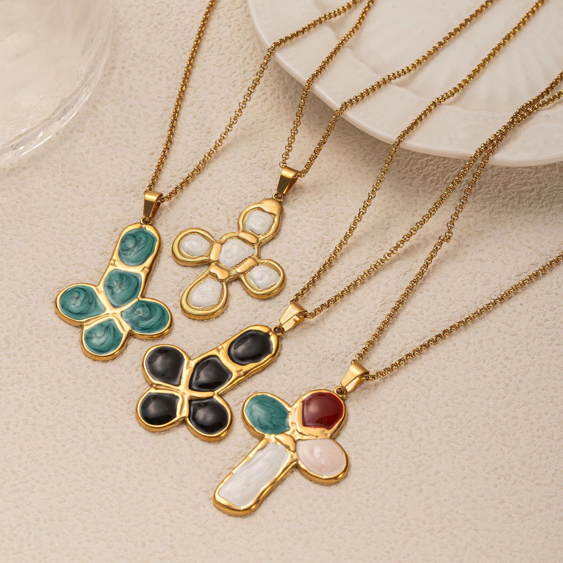 Pebble Cross Pendant Necklace [544OIFAM]