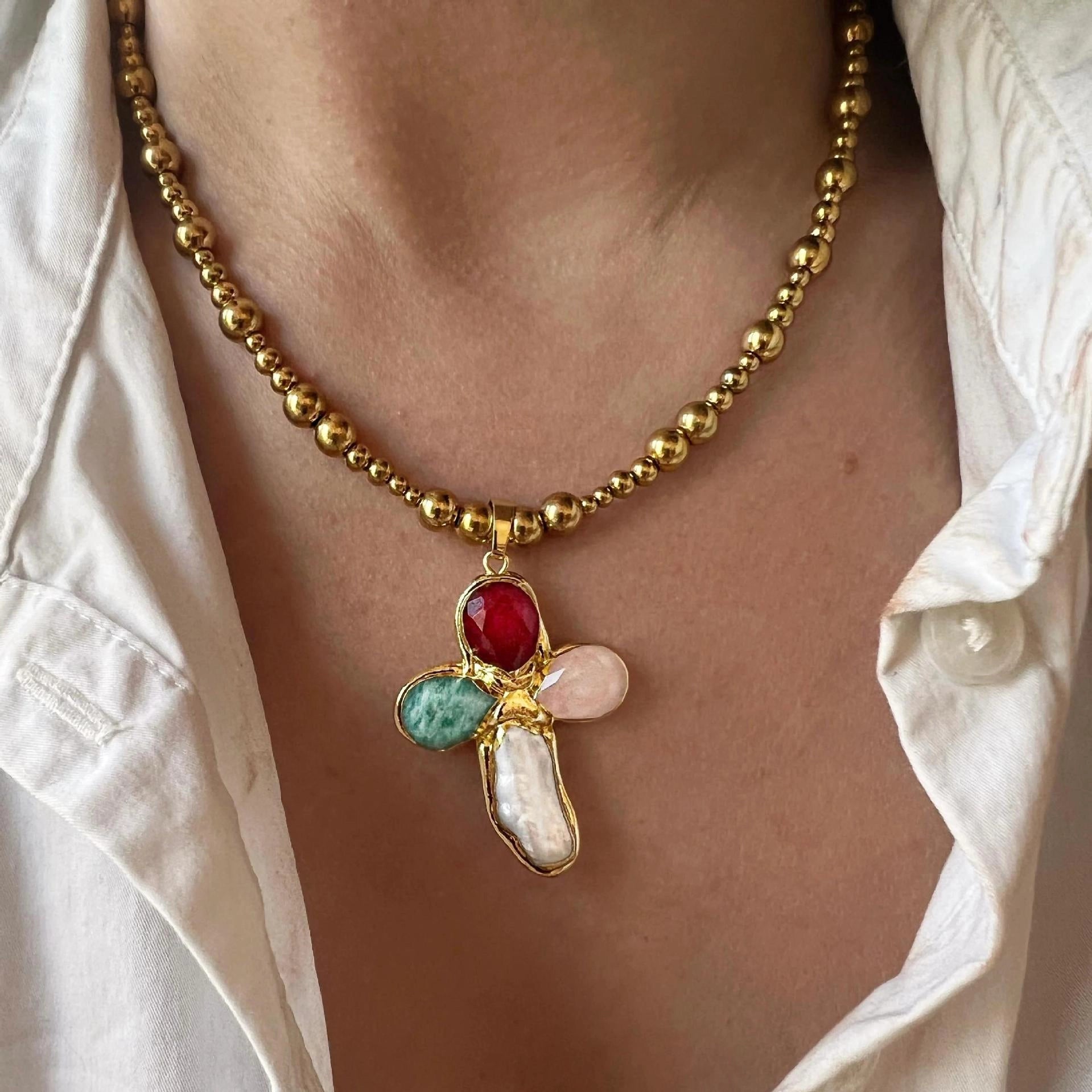 Pebble Cross Pendant Necklace [8SSQHRWE]