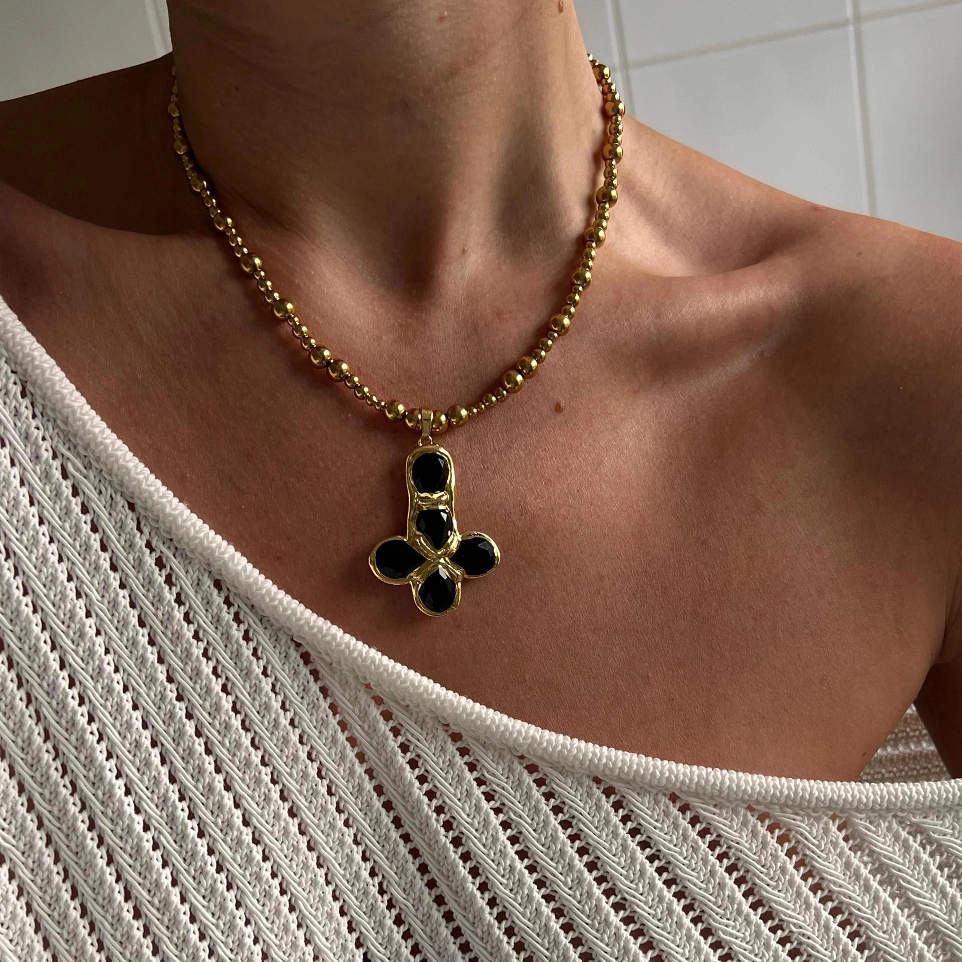 Pebble Cross Pendant Necklace [N4RQCV1L]