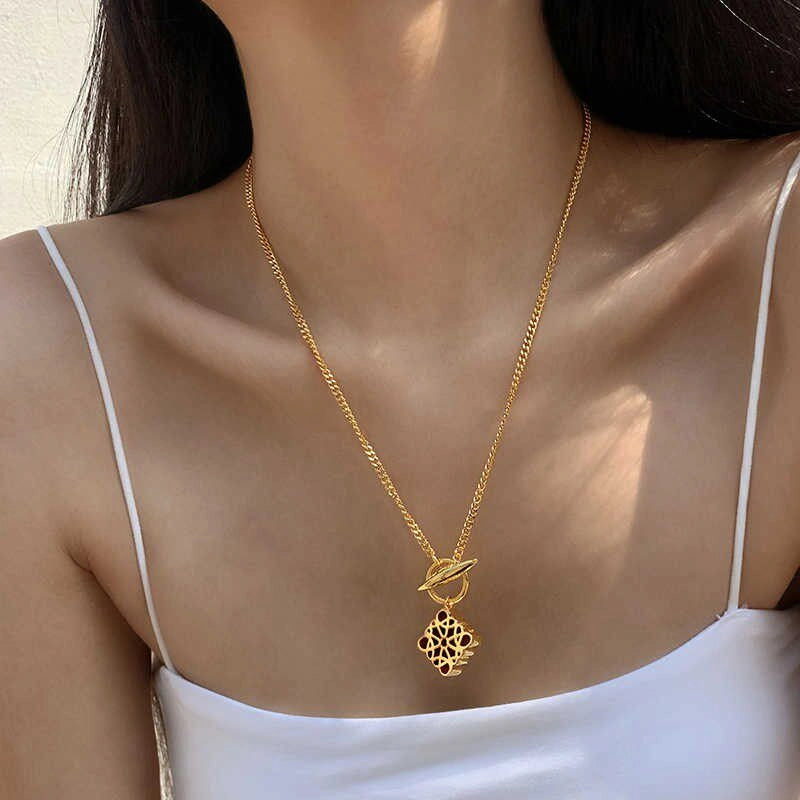 Pendant Necklace [O73G824E]