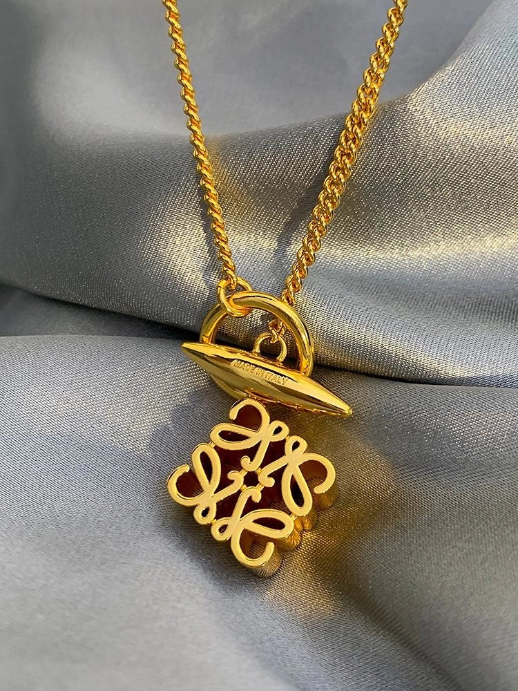 Pendant Necklace [O73G824E]