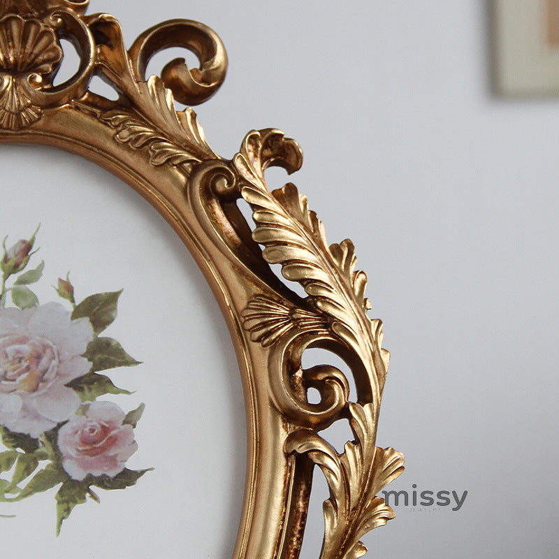 Perl Gilded Oval Frame [3KYGNHE3]