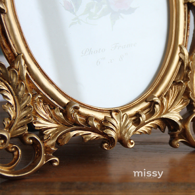 Perl Gilded Oval Frame [VK4ITDTY]