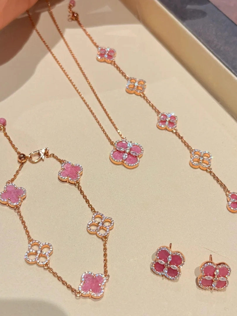Pink Clover Pendant Necklace [L2D1T4ZP]