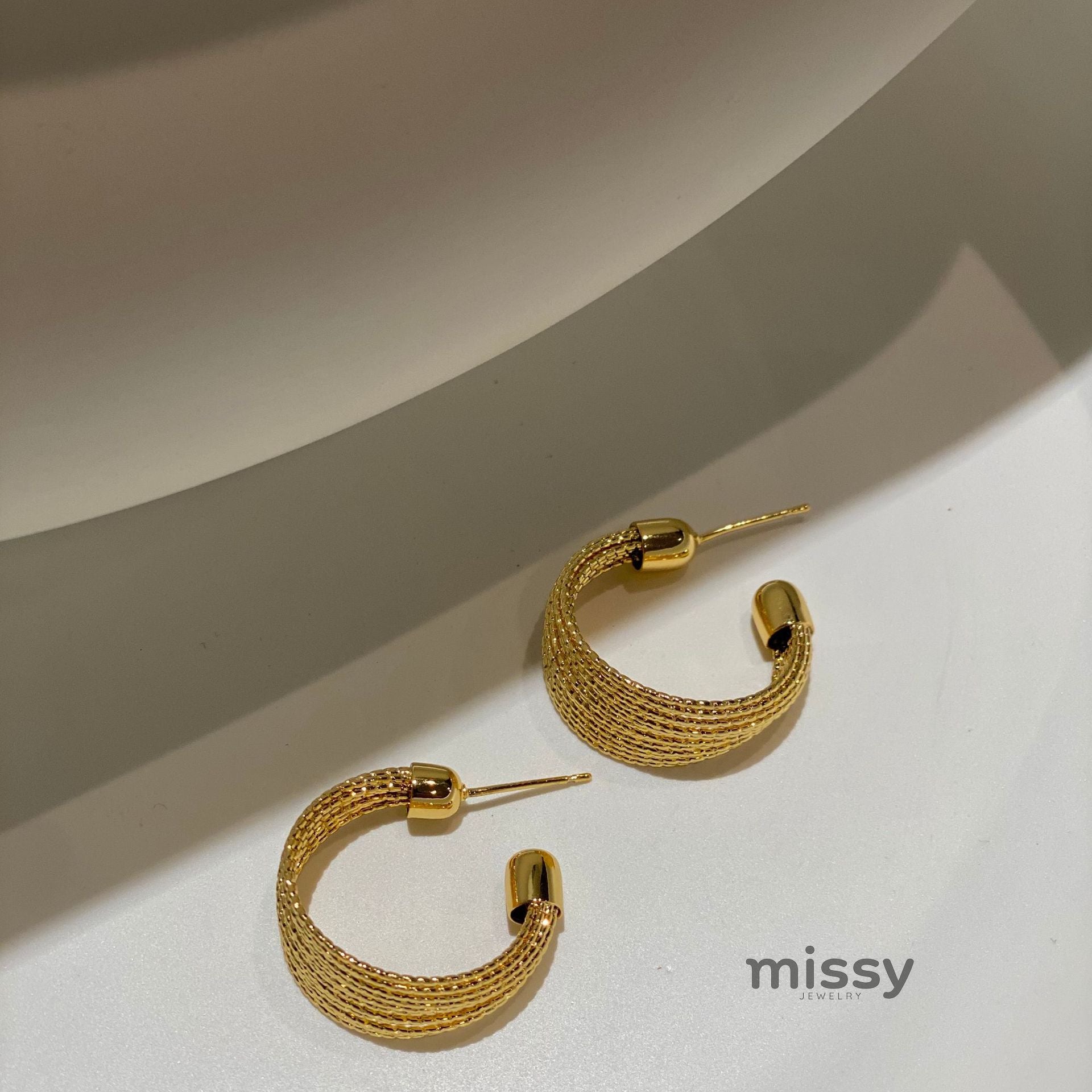 Raven Multi-Line Hoop Earrings [YY9R433N]