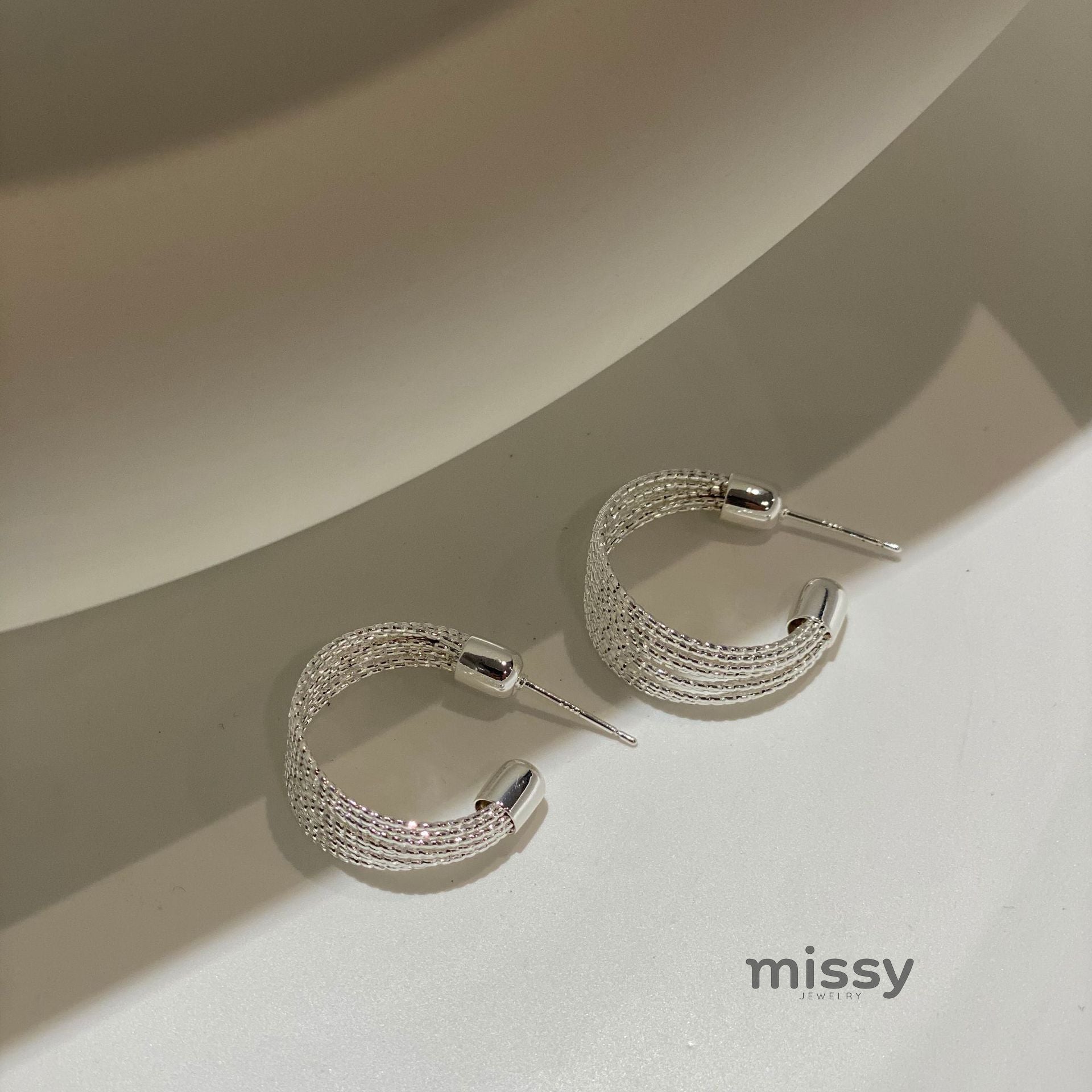 Raven Multi-Line Hoop Earrings [IO4VTAO9]