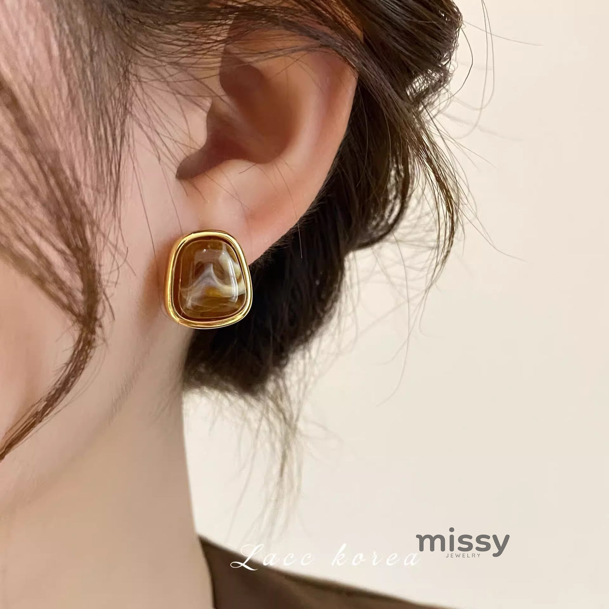 Raylene Geometric Pearl Earrings [DXH90ZS0]