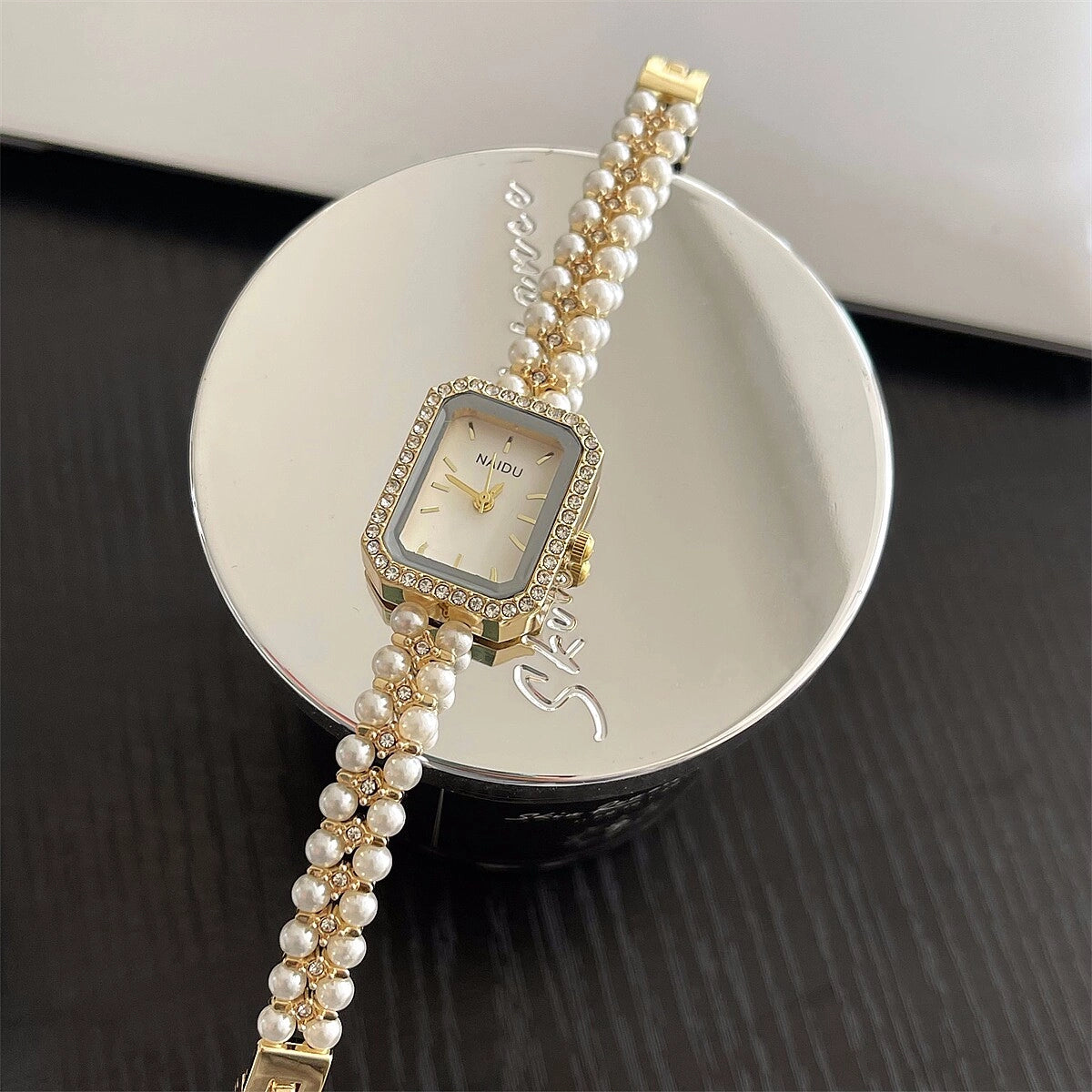 Rectangle Pearl Bracelet Watch [R9NLNH42]