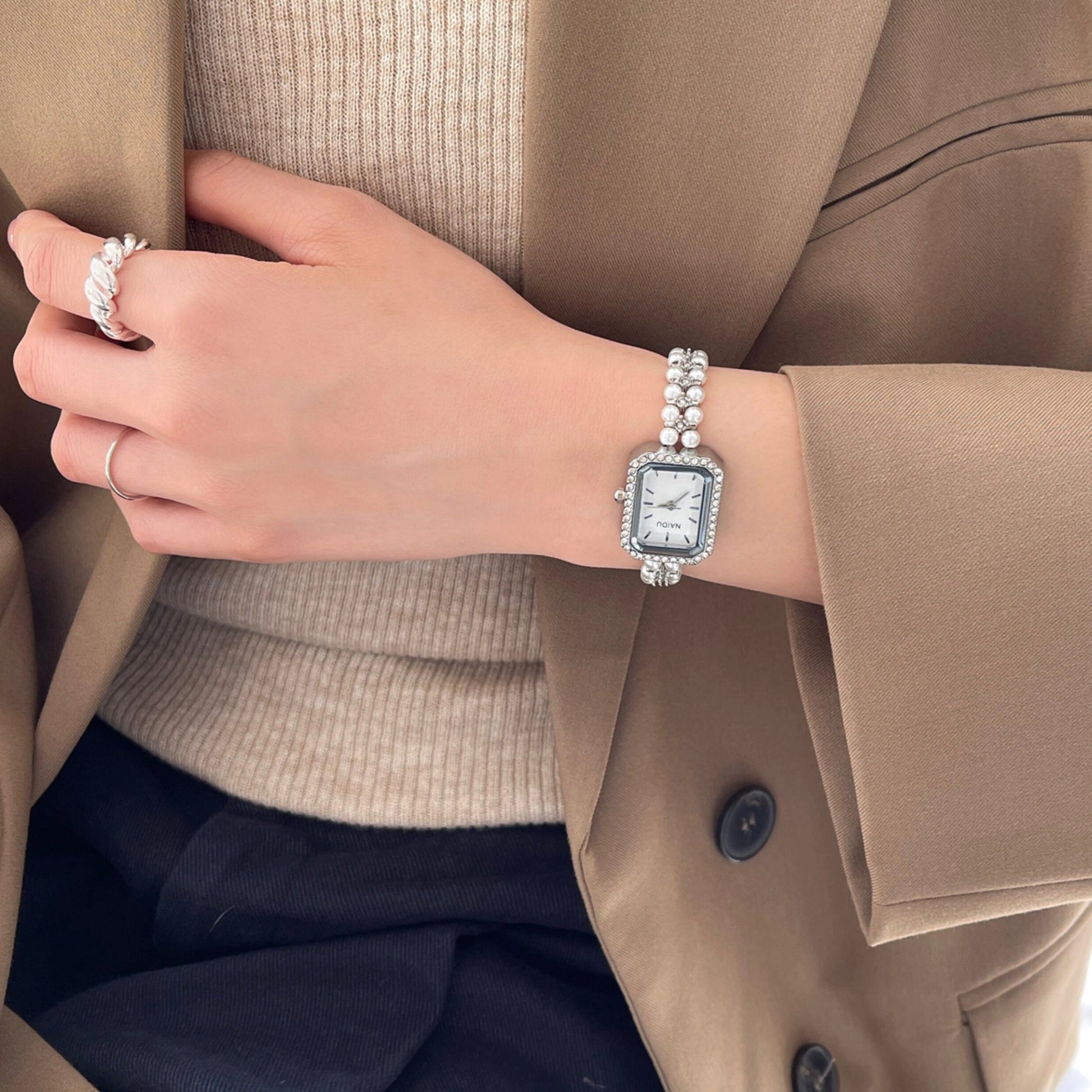Rectangle Pearl Bracelet Watch [MH5OG0XD]