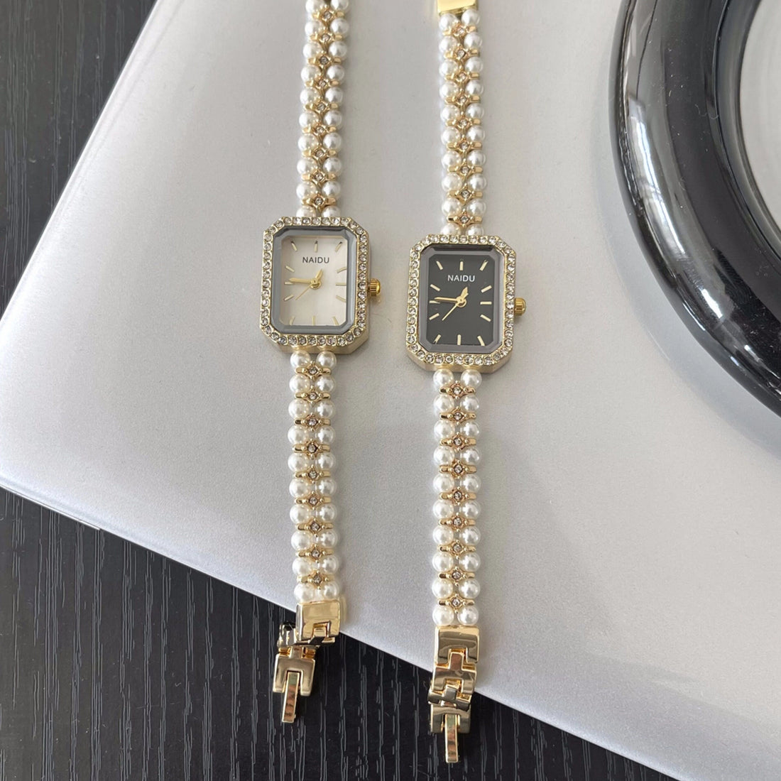 Rectangle Pearl Bracelet Watch [R9NLNH42]