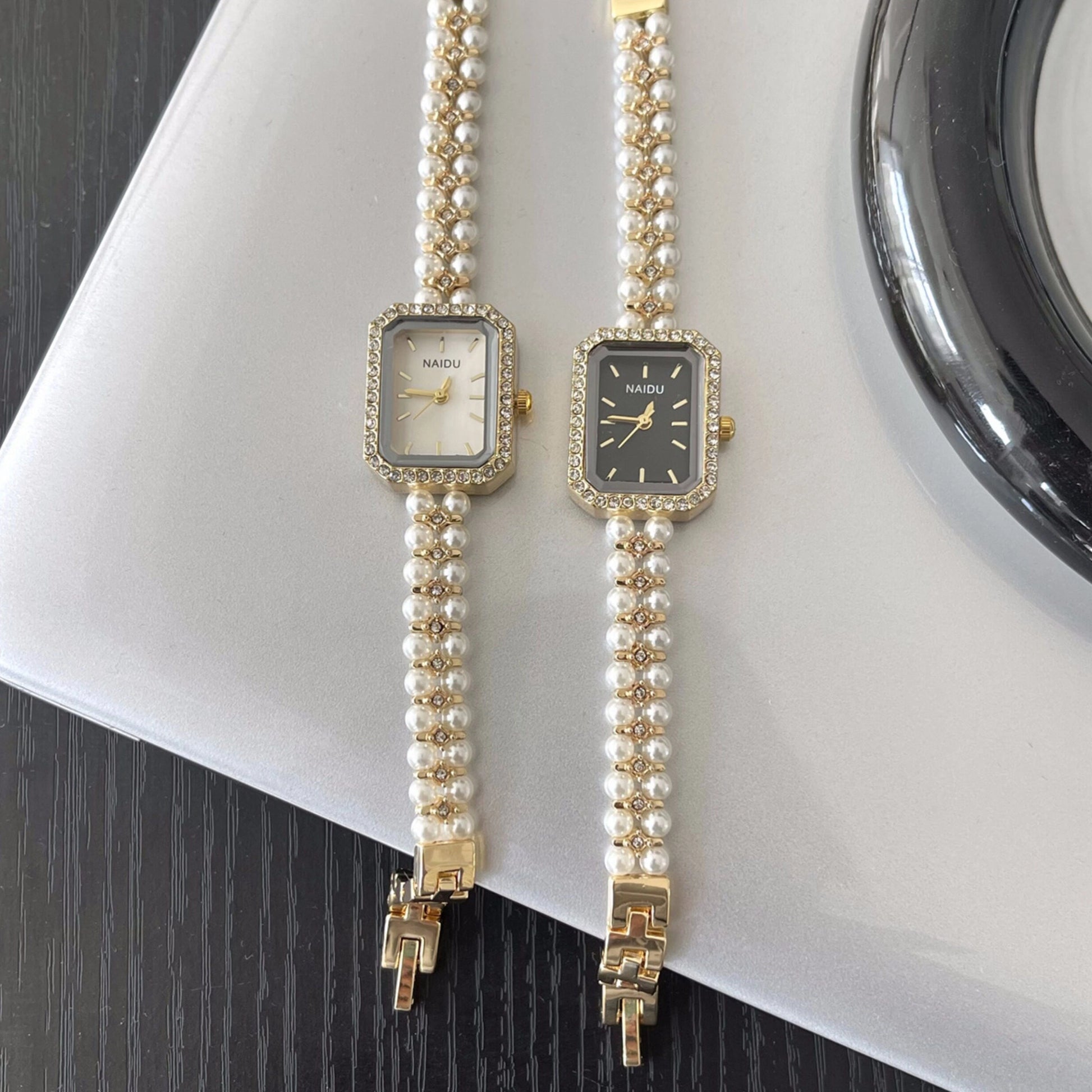 Rectangle Pearl Bracelet Watch [D2J9JOY3]
