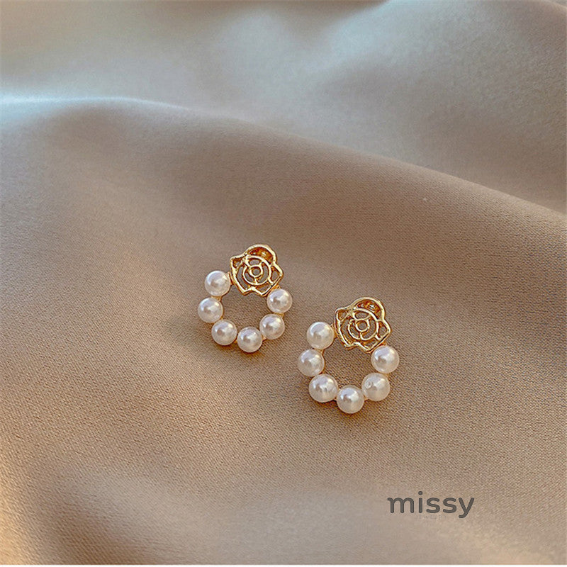 Reem Rose Pearl Stud Earrings [ZI6EMBCW]