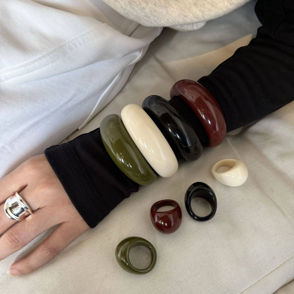 Resin Bangle and Ring Set [Q7C2MLW8]