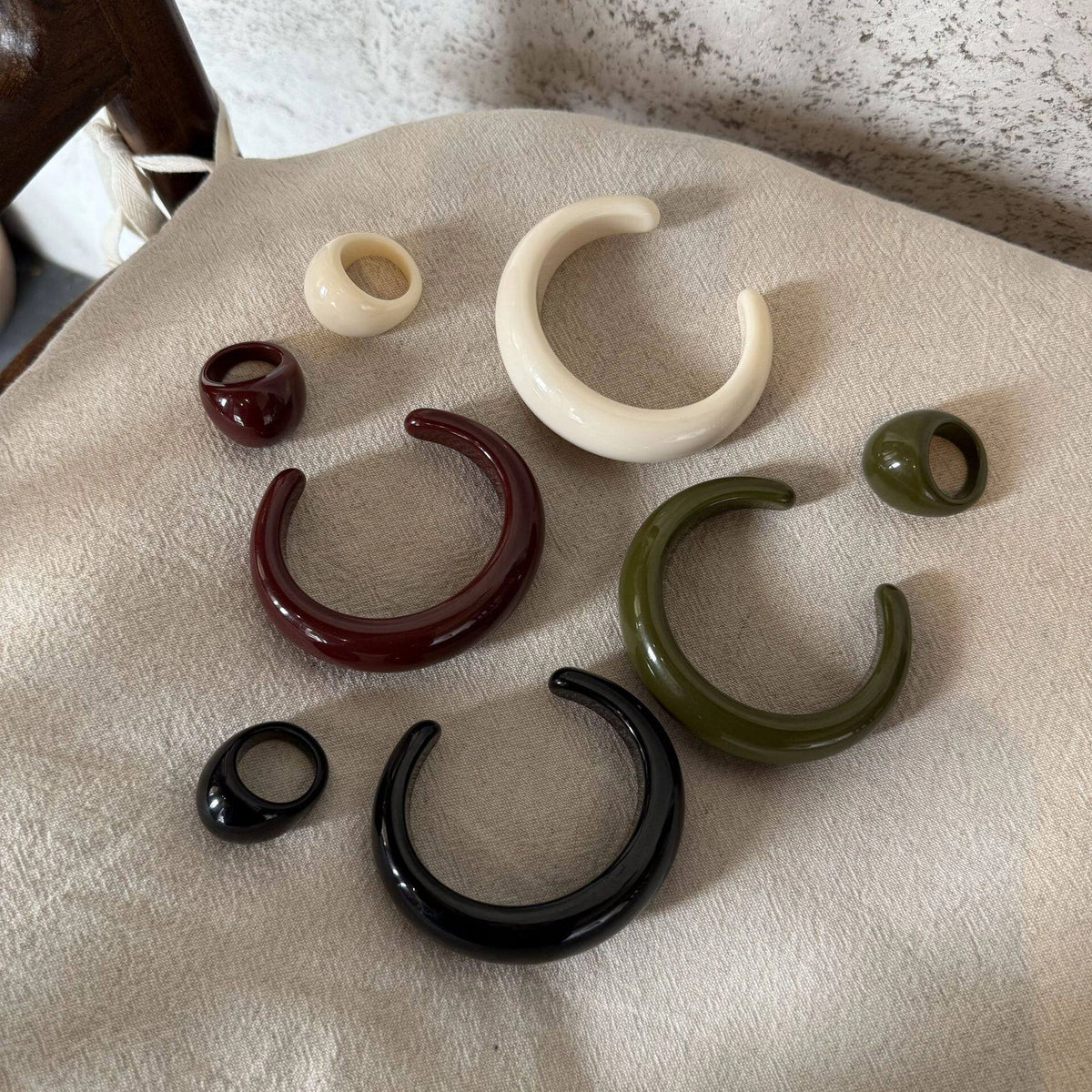 Resin Bangle and Ring Set [QNV5J1SY]