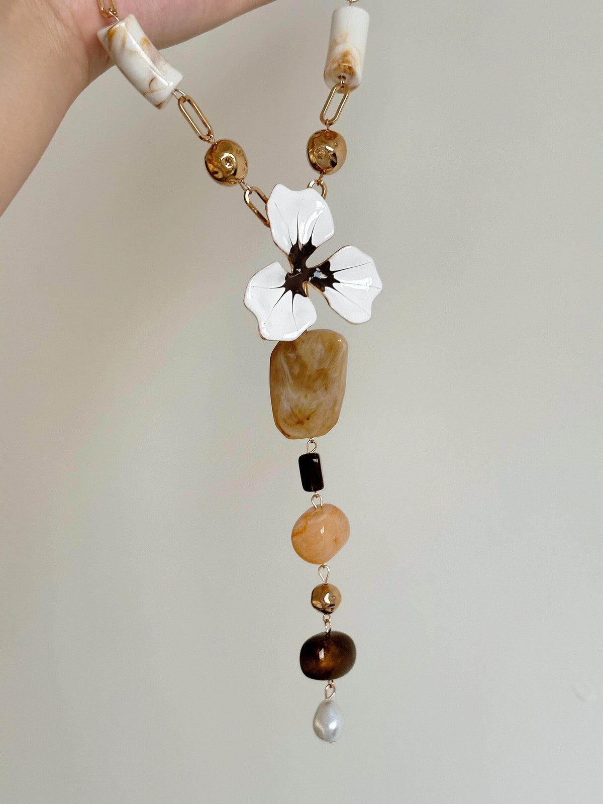 Resin Flower Pendant Long Necklace [BDPA7XD1]