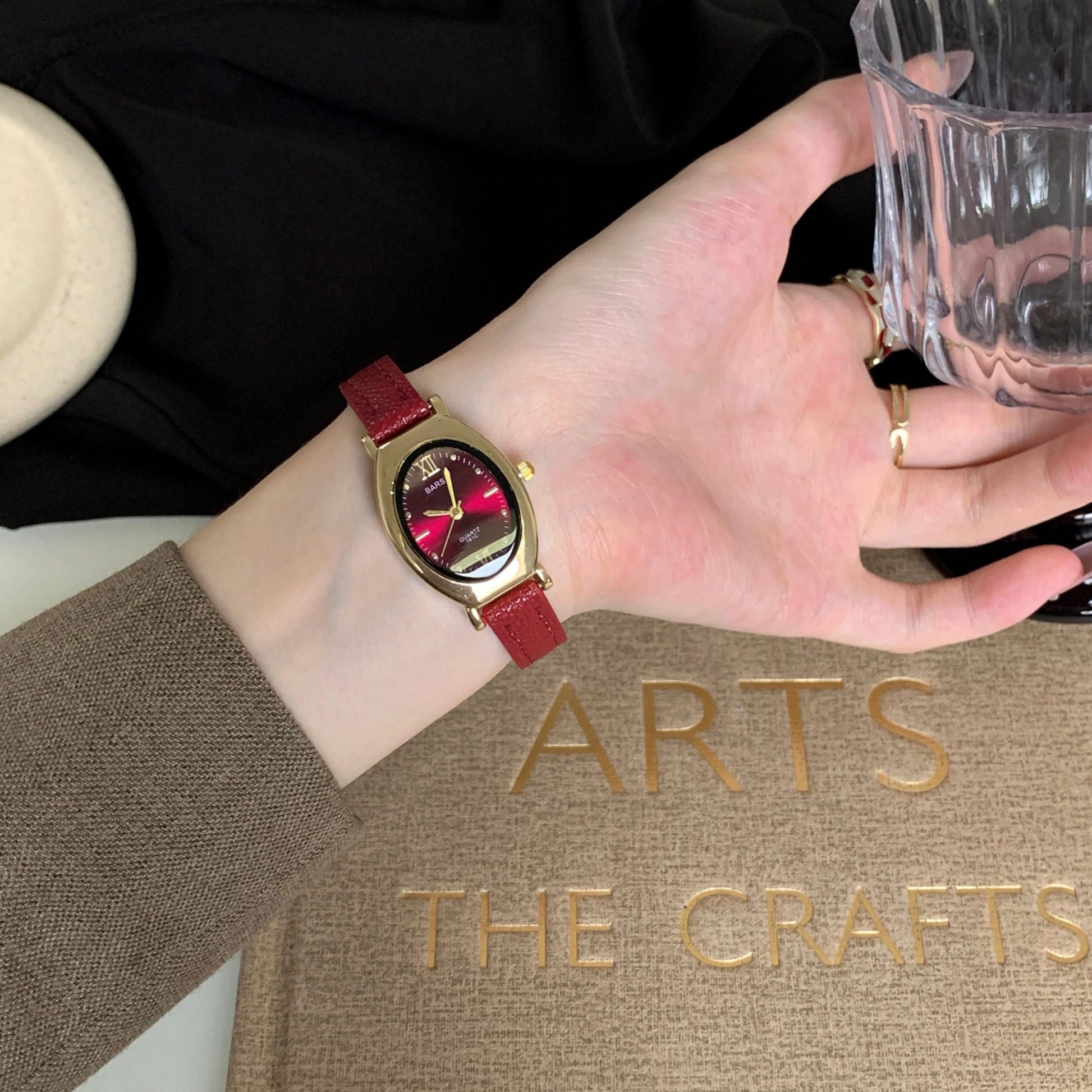 Retro Small Dial Wrist Watch [N19RCYT0]