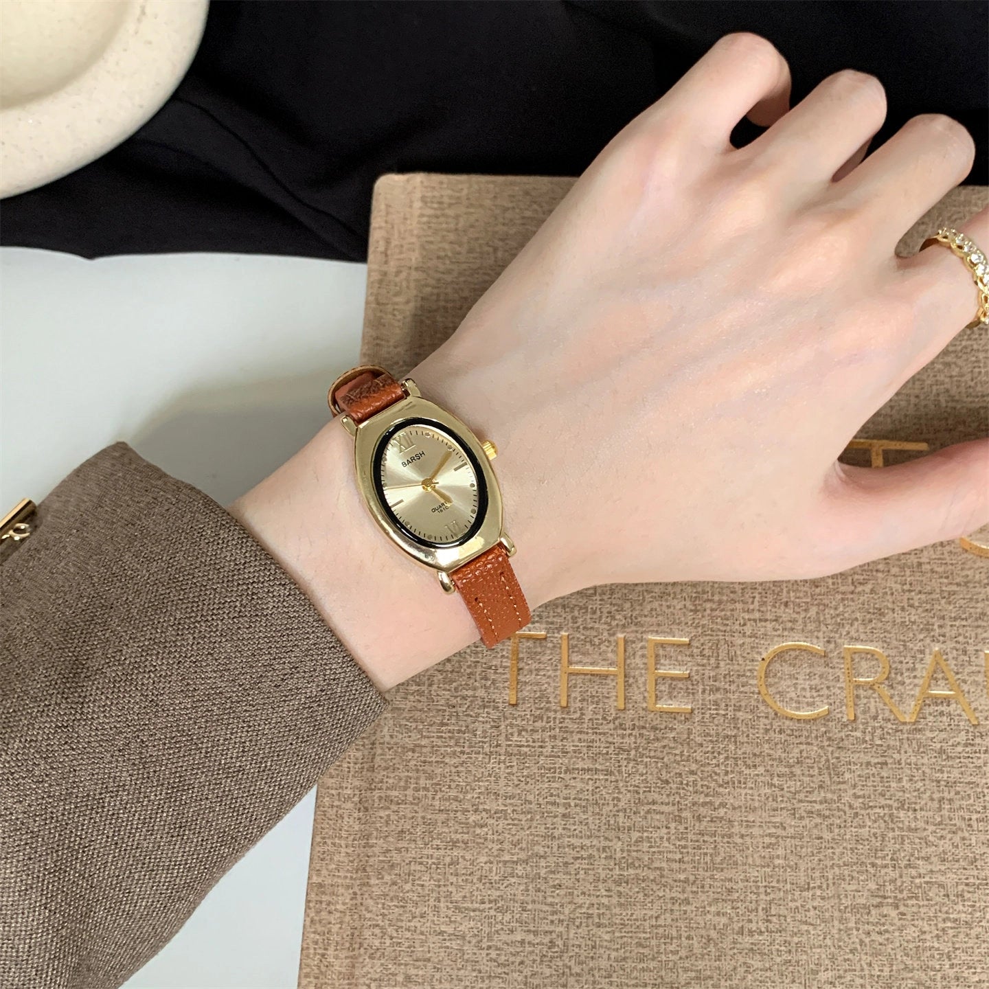 Retro Small Dial Wrist Watch [68FGOMOI]