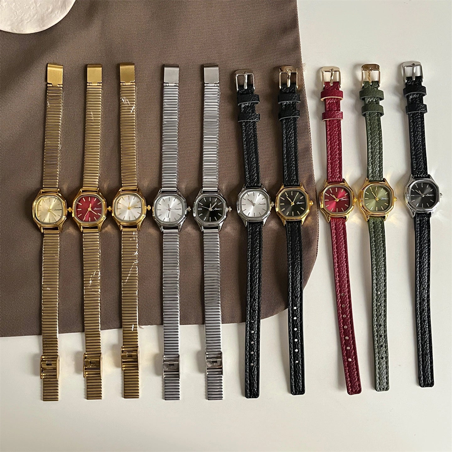Retro Square Dial Watch [KB287VDZ]