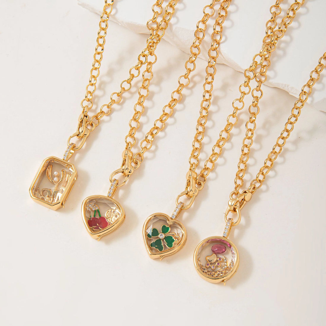 Rheya Floating Charm Locket Necklace [I5ALOM9P]