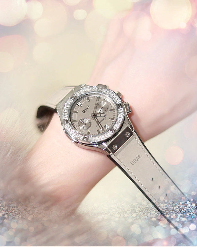 Rhinestone Detail Round Wrist Watch [MF6FMV8J]
