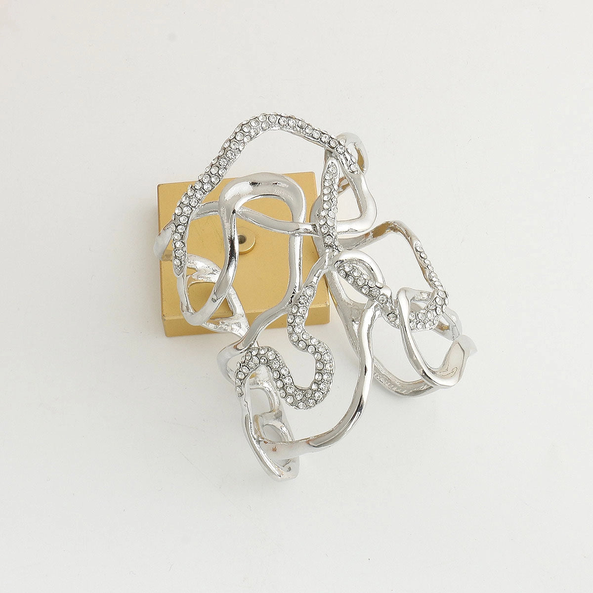 Rhinestone Vine Twisted Bangle Bracelet [5MN0VJ19]