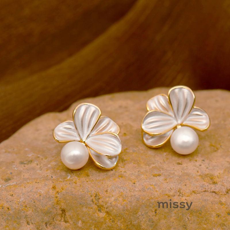 Rhyann Camellia Pearl Earrings [0D7MJLNW]