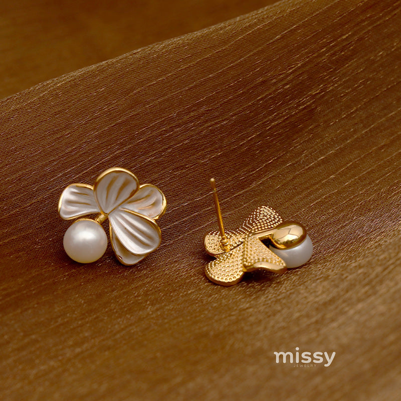 Rhyann Camellia Pearl Earrings [4TE8DYTC]