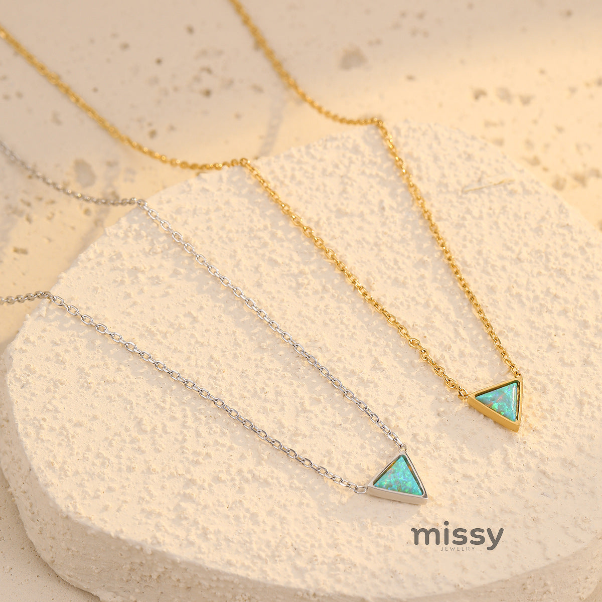 Rhyleigh Iridescent Triangle Necklace [9EYI0W7P]