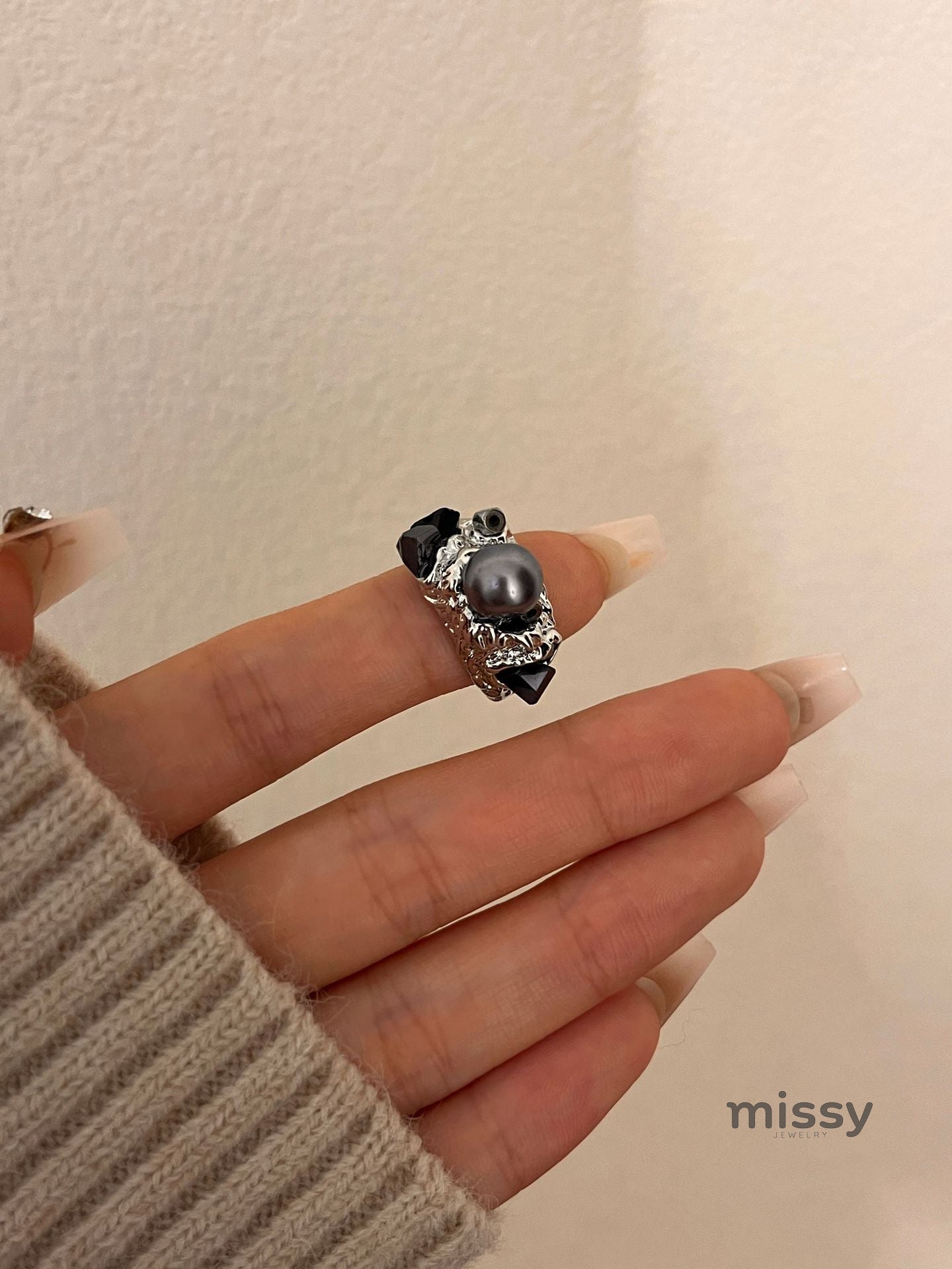 Rosalinda Organic Lava Ring [48EQUNK8]