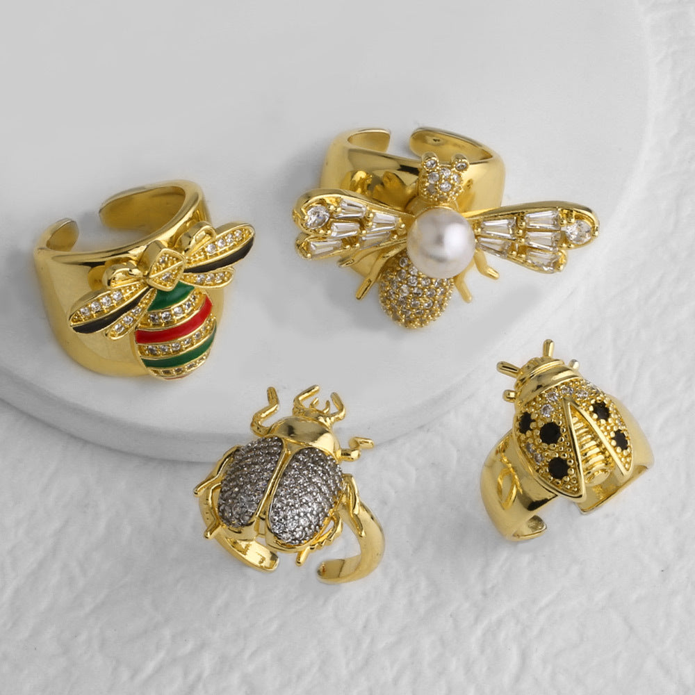Rosanna Sparkling Bee Ring [P5Q5UDE4]