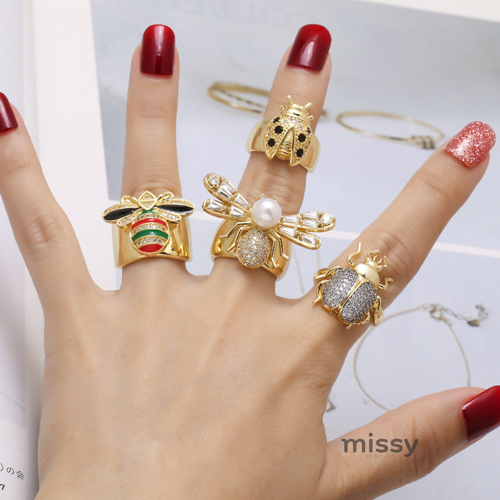 Rosanna Sparkling Bee Ring [P5Q5UDE4]