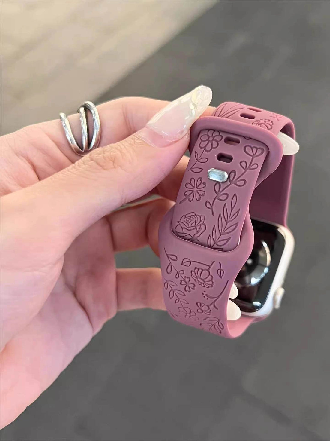 Rose Embossed Silicone Watch Strap [DLLQVF2F]