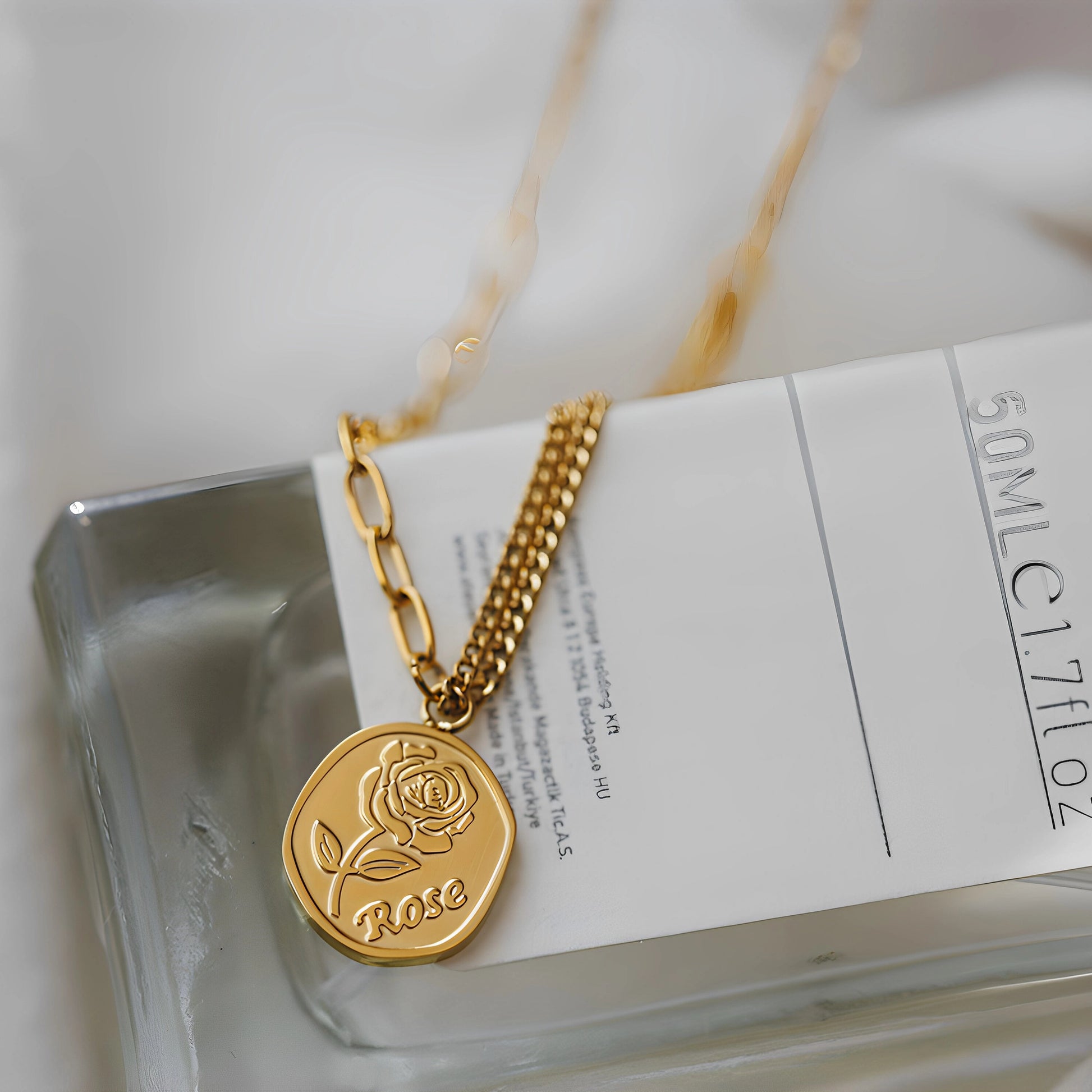 Rose Pendant Chain Necklace [J6DGLRTN]