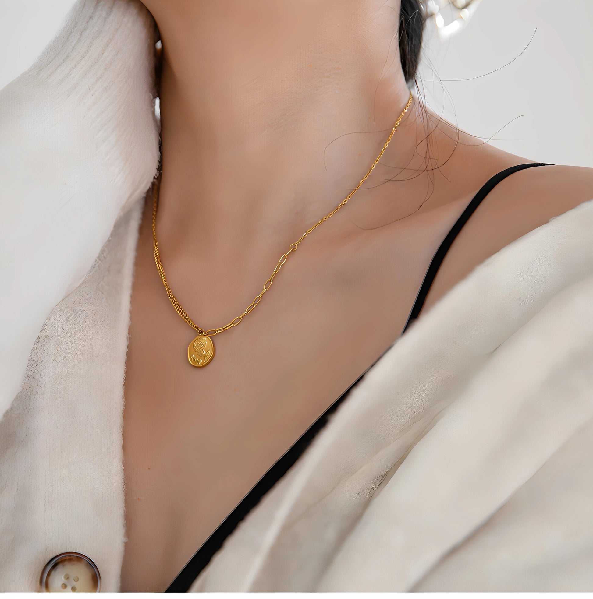Rose Pendant Chain Necklace [PQVRJJE5]