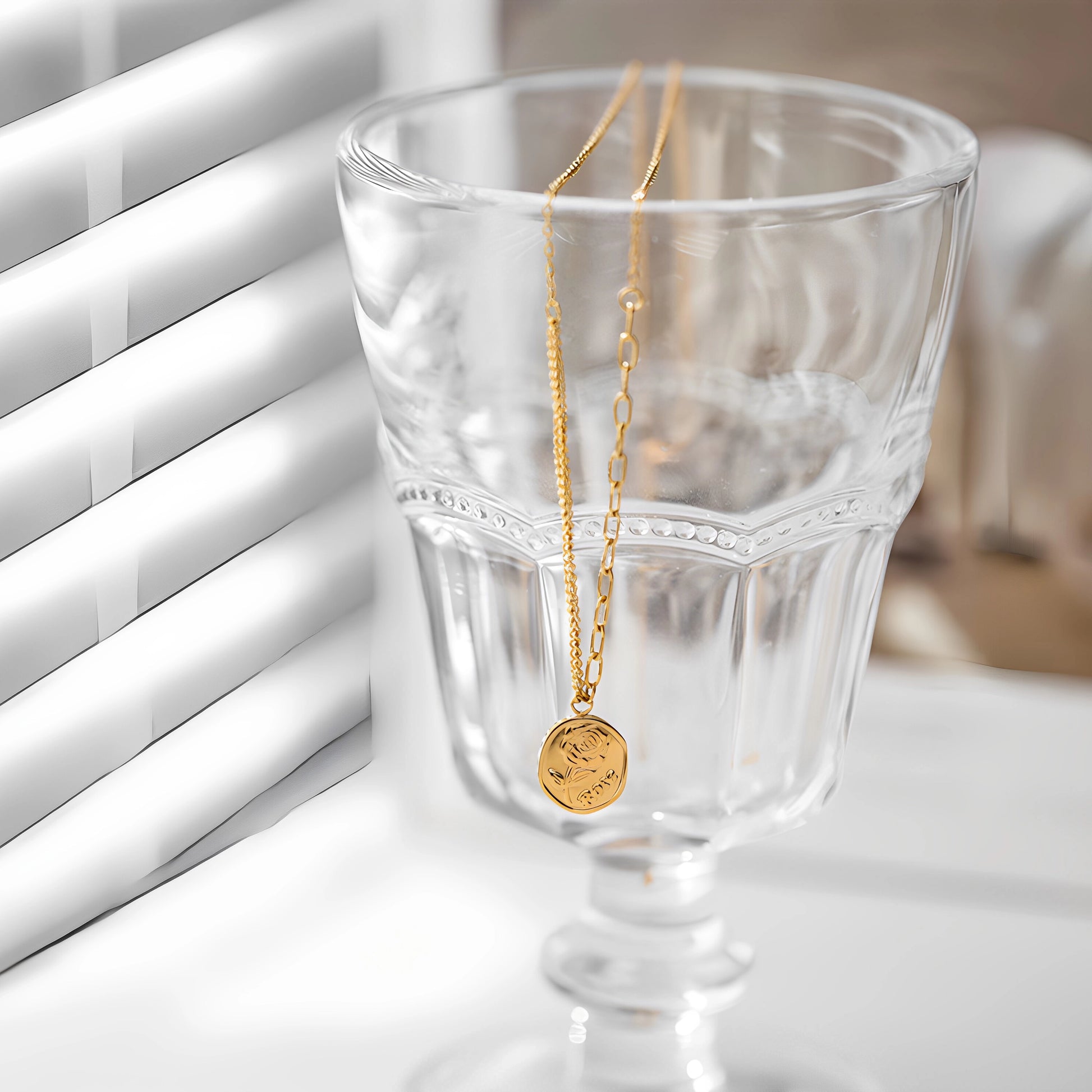 Rose Pendant Chain Necklace [LW1UFALY]