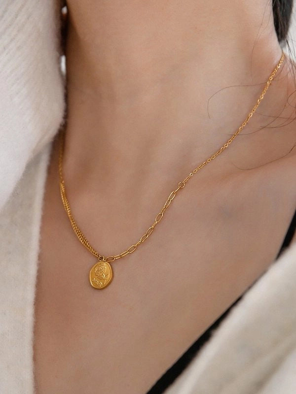Rose Pendant Chain Necklace [16873K01]