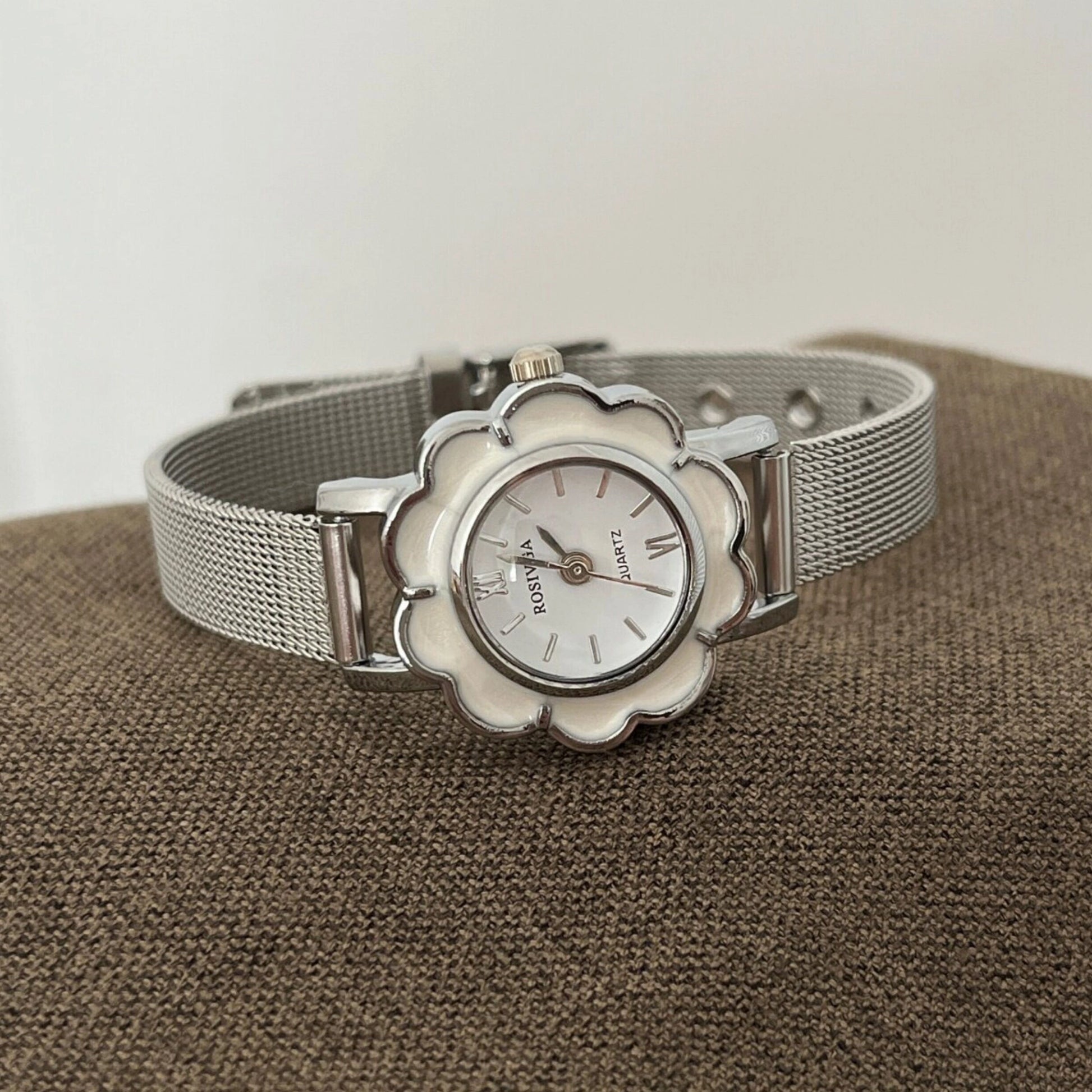 Round Floral Dial Faux Leather Watch [REBZ3Q43]