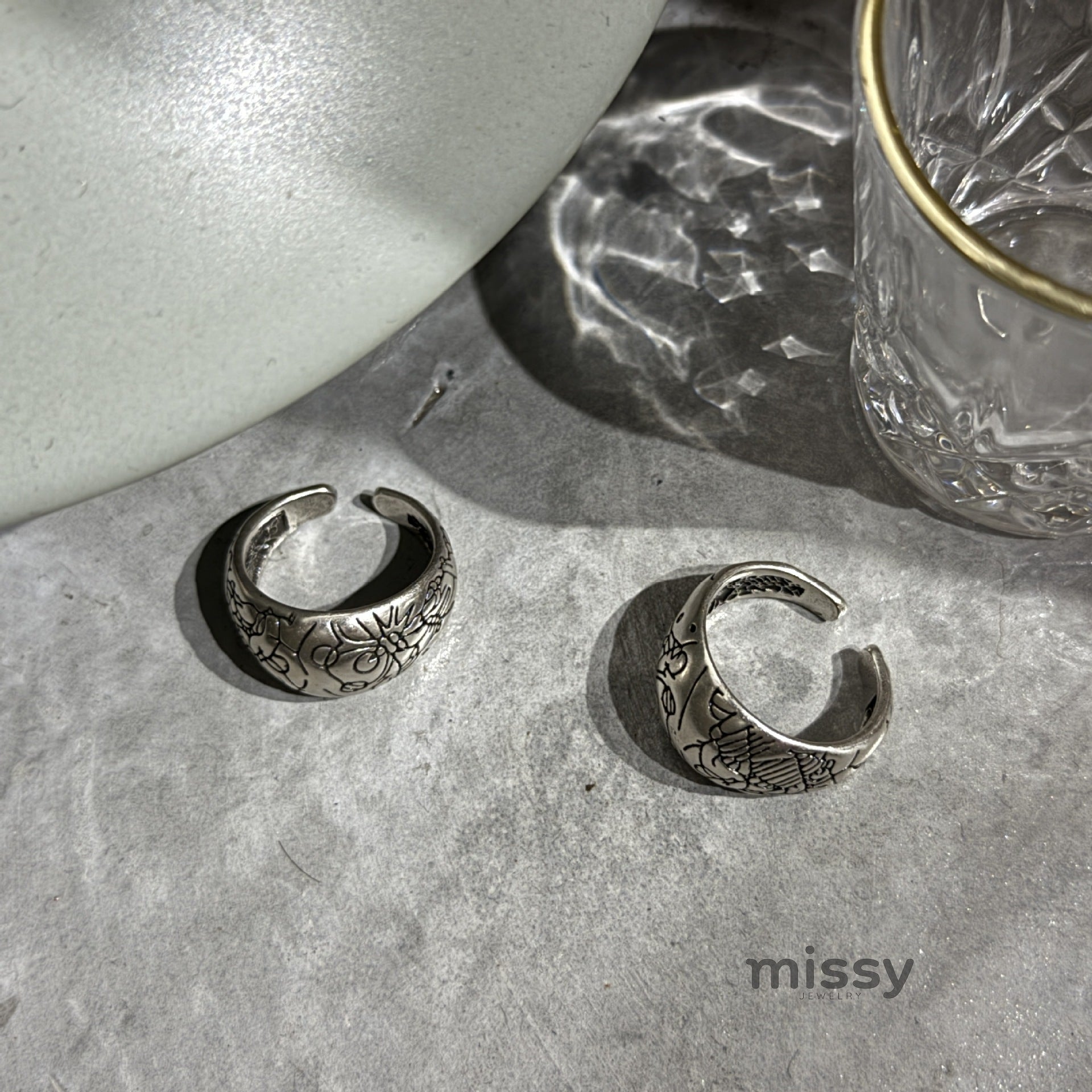Rubie Wide Textured Ring [4DE7X6NV]