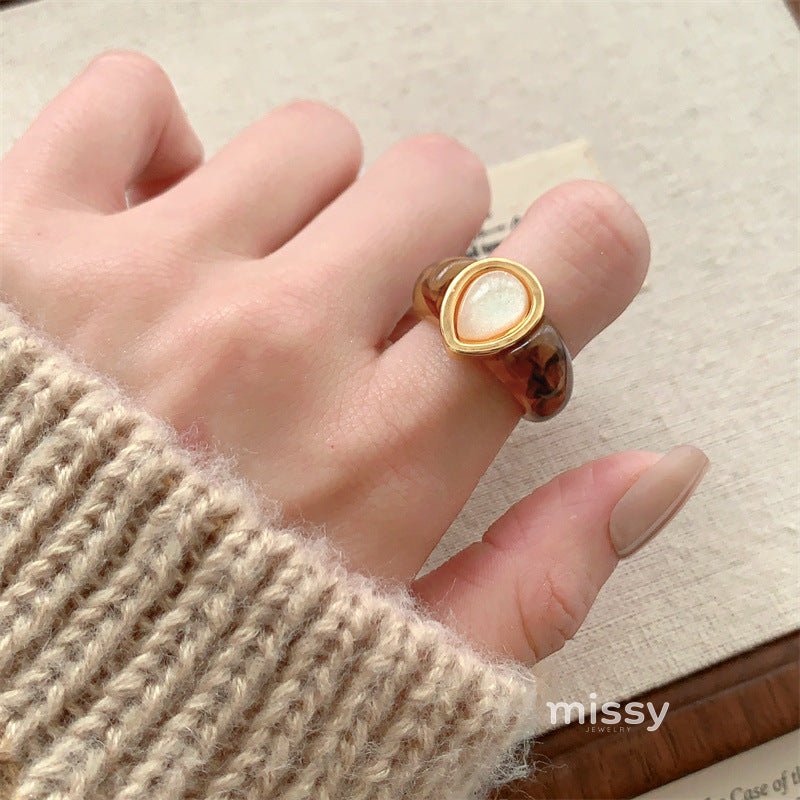 Sadee Chunky Resin Ring [KTGC7JNX]