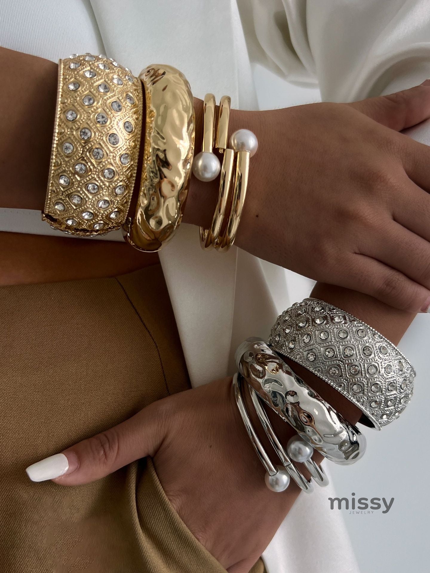 Samantha Pearl Diamond Statement Bracelet [7J55O14M]