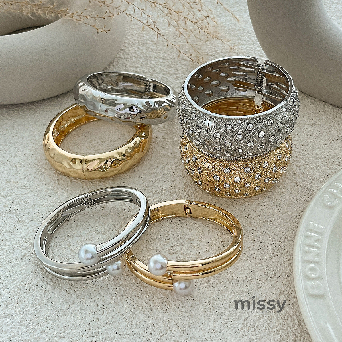 Samantha Pearl Diamond Statement Bracelet [VZCLH2MD]