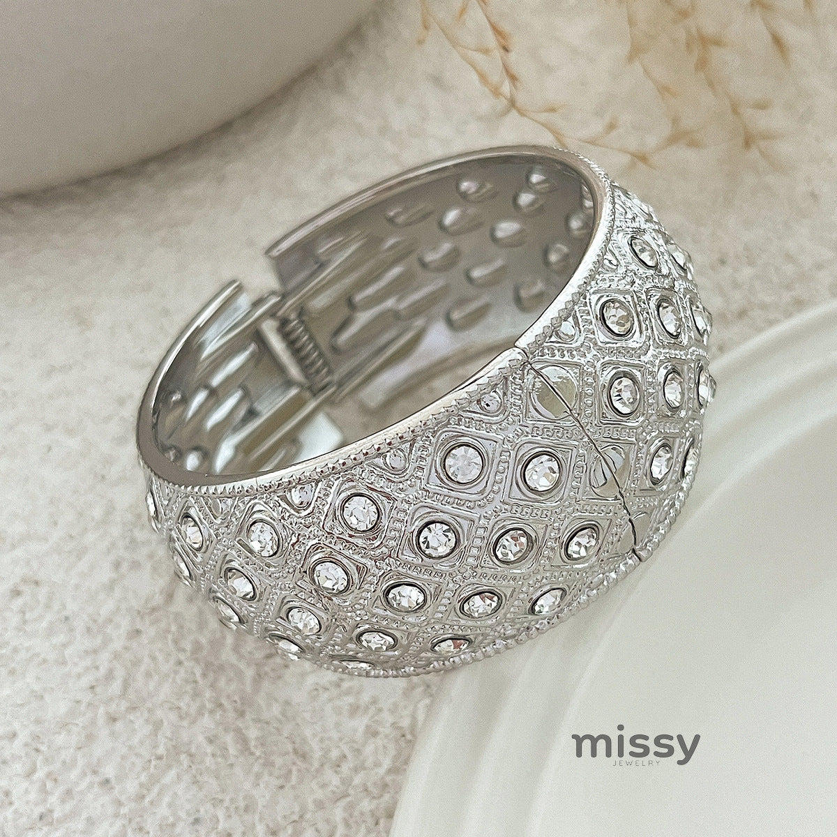 Samantha Pearl Diamond Statement Bracelet [8S3O1Z6M]