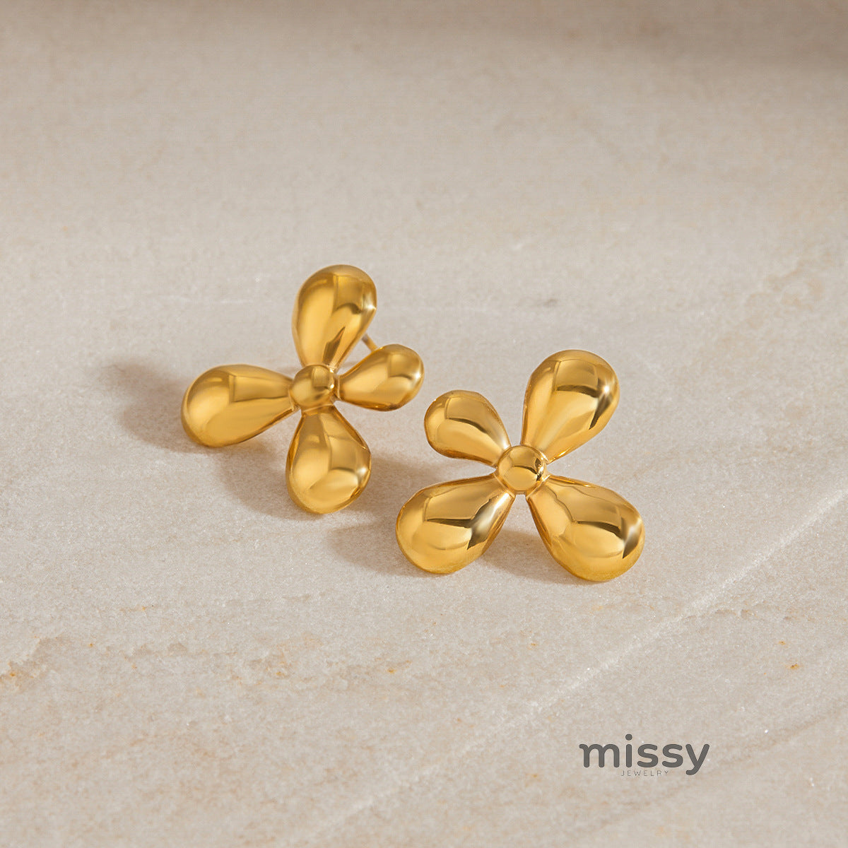 Saraya Geometric Petal Earrings [CCTH6R3R]
