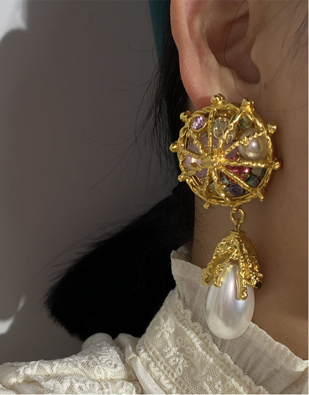 Sawyer Baroque Pearl Earrings - Pierced Style [5WD13U6H]