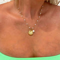 Seaside Shell and Pearl Pendant Necklace [1UQIM083]