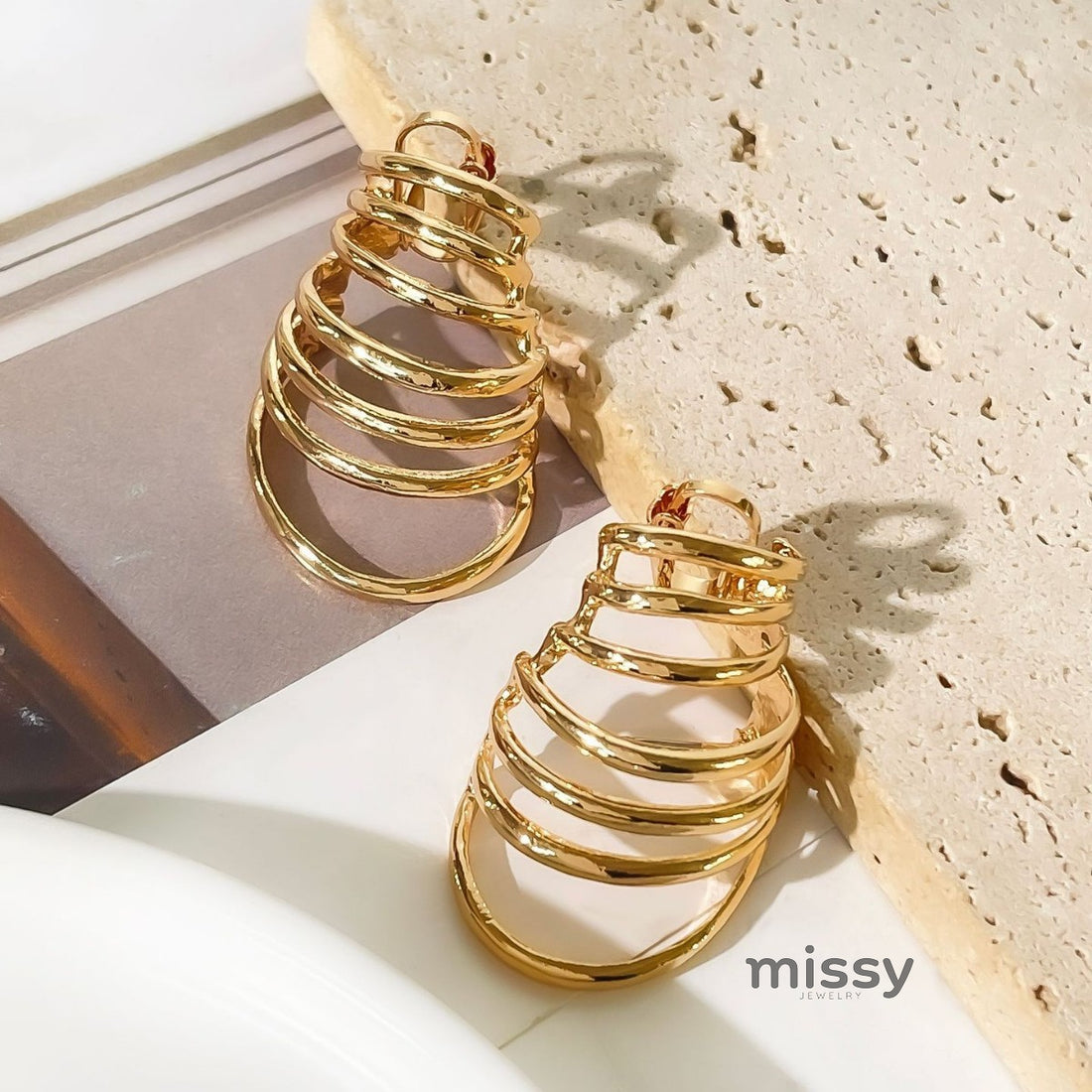 Seerat Geometric Layered Earrings [UBXPU8Y2]