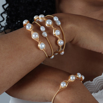 Serinity Brass Baroque Pearl Bracelet [VW6QPGZ7]