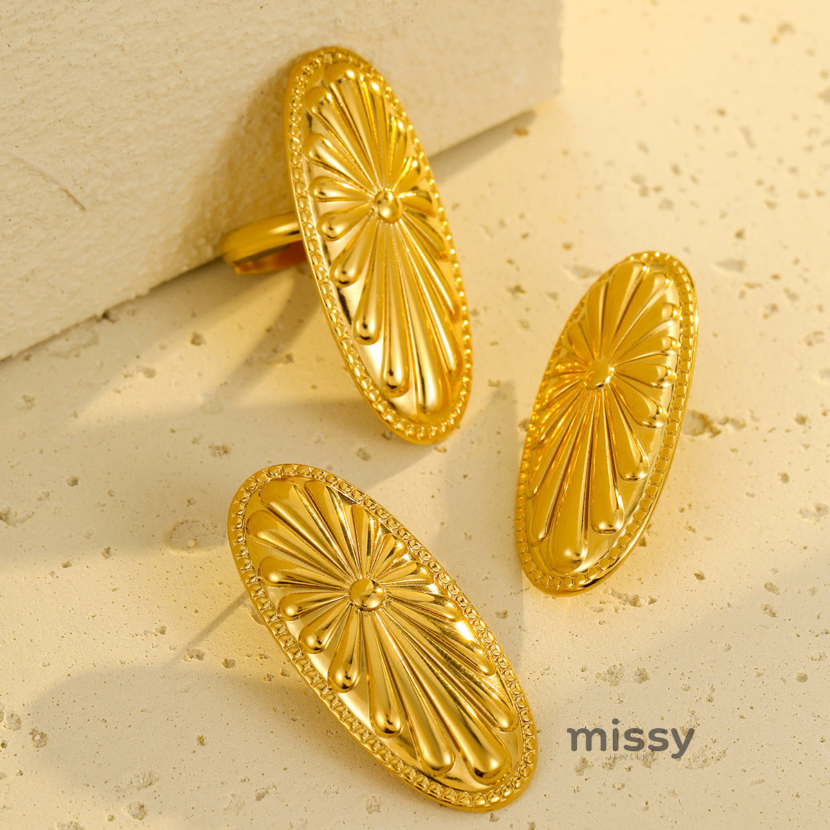 Shaniya 18K Gold Plated Hoop Earrings [IBOXVRT7]