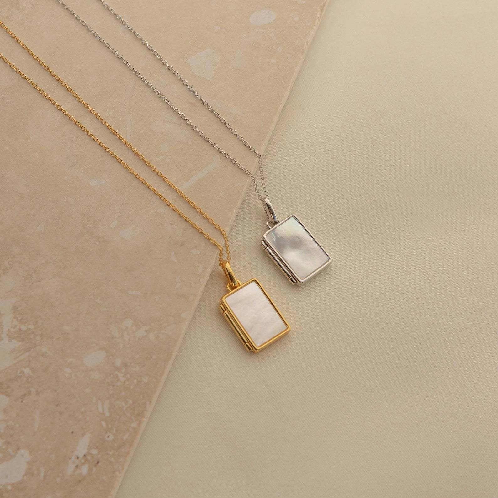 Shell Inlay Locket Pendant Necklace [SDFUDOKI]
